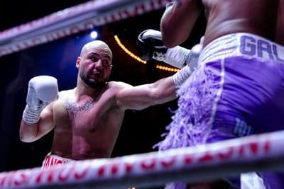 Schweiz: Boxen statt Theater 2026 - Stadttheater, Bern: Georgi Tanchev (Schweiz) vs Carlos Galvan (Kolumbien)