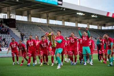 Schweiz: Brack Super League 2025/2026, FC Thun vs BSC Young Boys - Stockhorn Arena, Thun: FC Thun als Schweizer Meister 2026 nach dem letztjährigen Aufstieg in die höchste Schweizer Liga, ist zum ersten mal in der Klubgeschichte Meister.