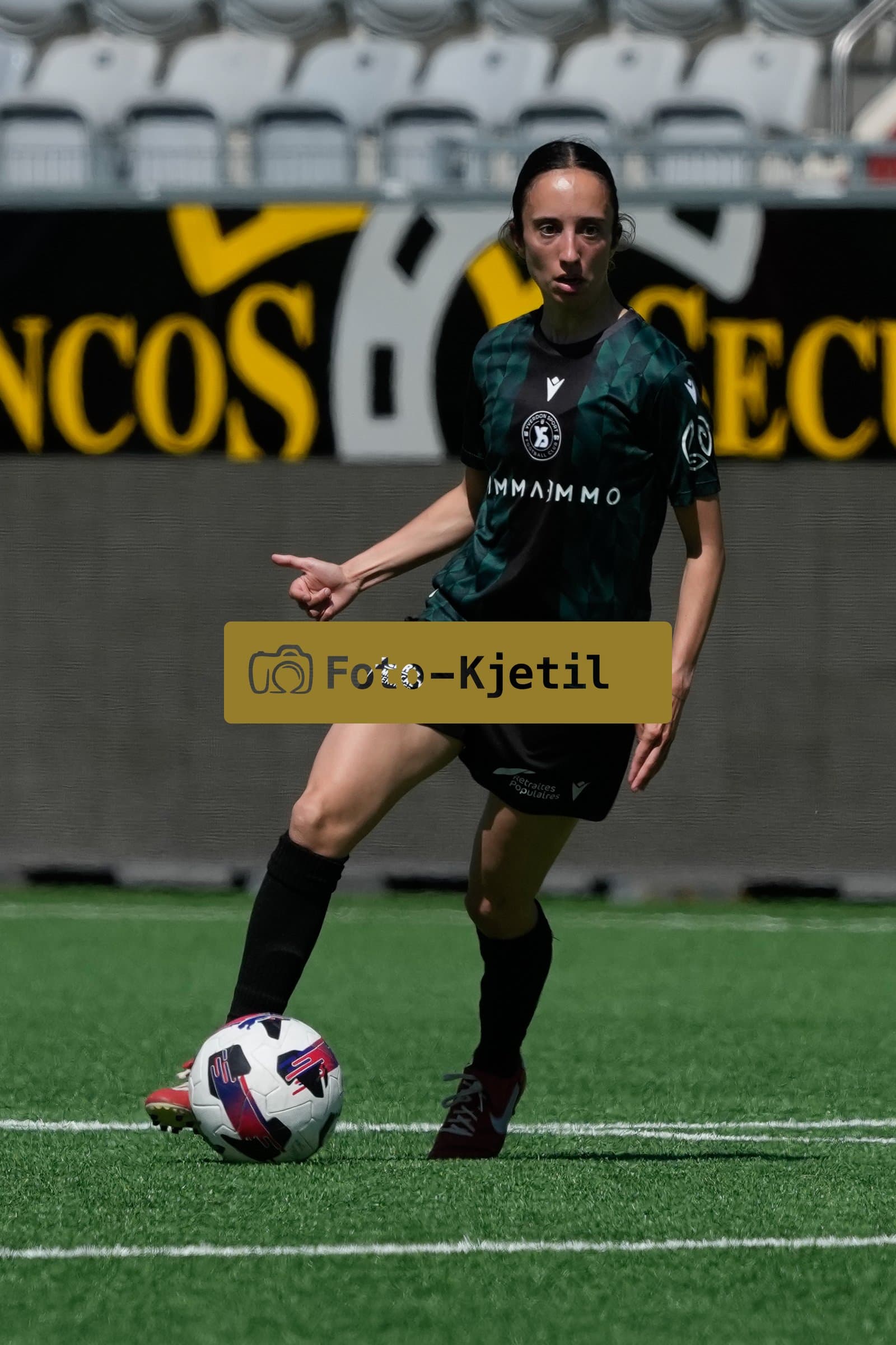 Schweiz: AXA Women's Super League 2025/26, FC Thun vs Yverdon Sport FC - Stockhorn Arena, Thun: Ilona Guede Redondo (17 Yverdon)