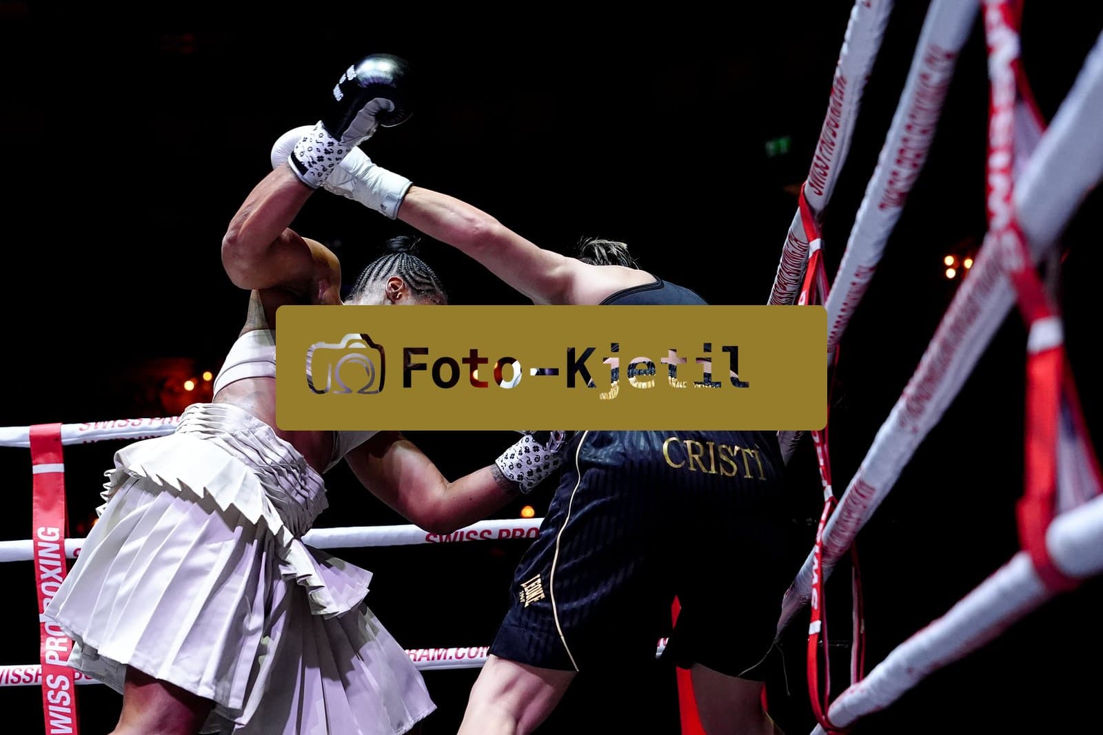 Schweiz: Boxen statt Theater 2026 - Stadttheater, Bern: Zarah Fairn (Frankreich) vs Cristina Mazzotta (Italien)
