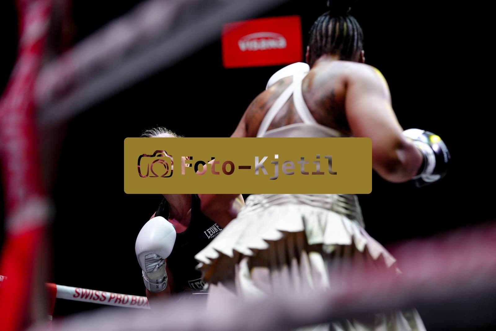 Schweiz: Boxen statt Theater 2026 - Stadttheater, Bern: Zarah Fairn (Frankreich) vs Cristina Mazzotta (Italien)