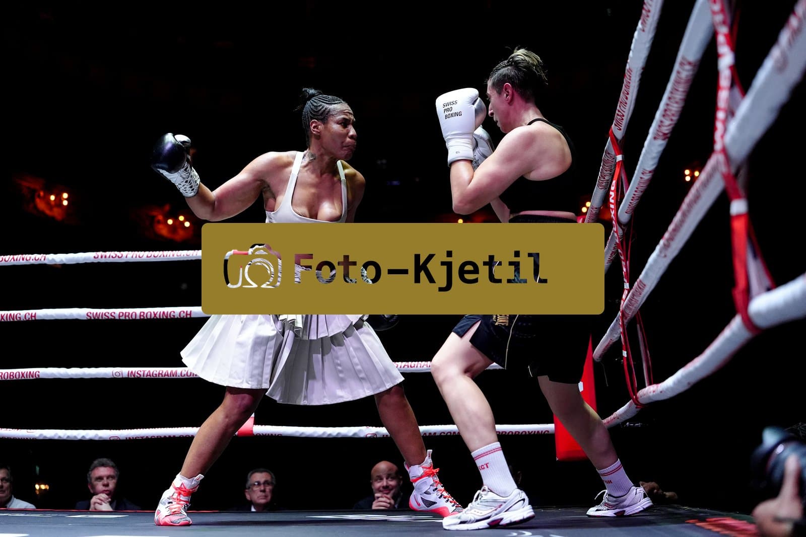 Schweiz: Boxen statt Theater 2026 - Stadttheater, Bern: Zarah Fairn (Frankreich) vs Cristina Mazzotta (Italien)