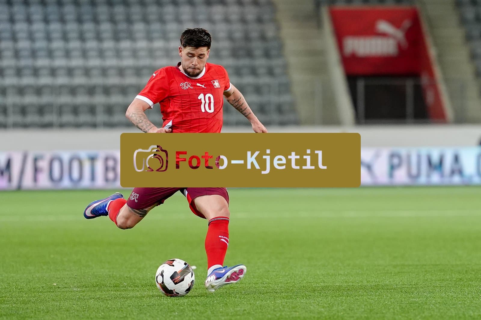 Schweiz: EM-Qualifikation U21 2026, Schweiz vs Färöer-Inseln - Stockhorn Arena, Thun: Liam Chipperfield (10 Men Switzerland)