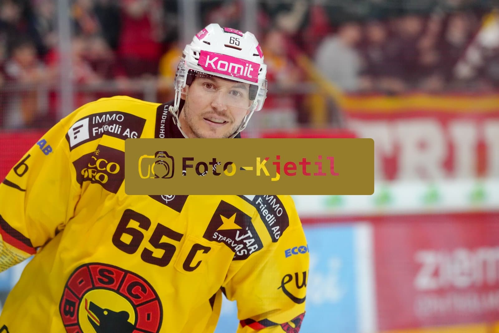 Schweiz: National League Play-In Runde 1, Spiel 1 2025/26, EHC Biel-Bienne vs SC Bern - Tissot Arena, Biel-Bienne: Ramon Untersander (65 SCB) in Aktion