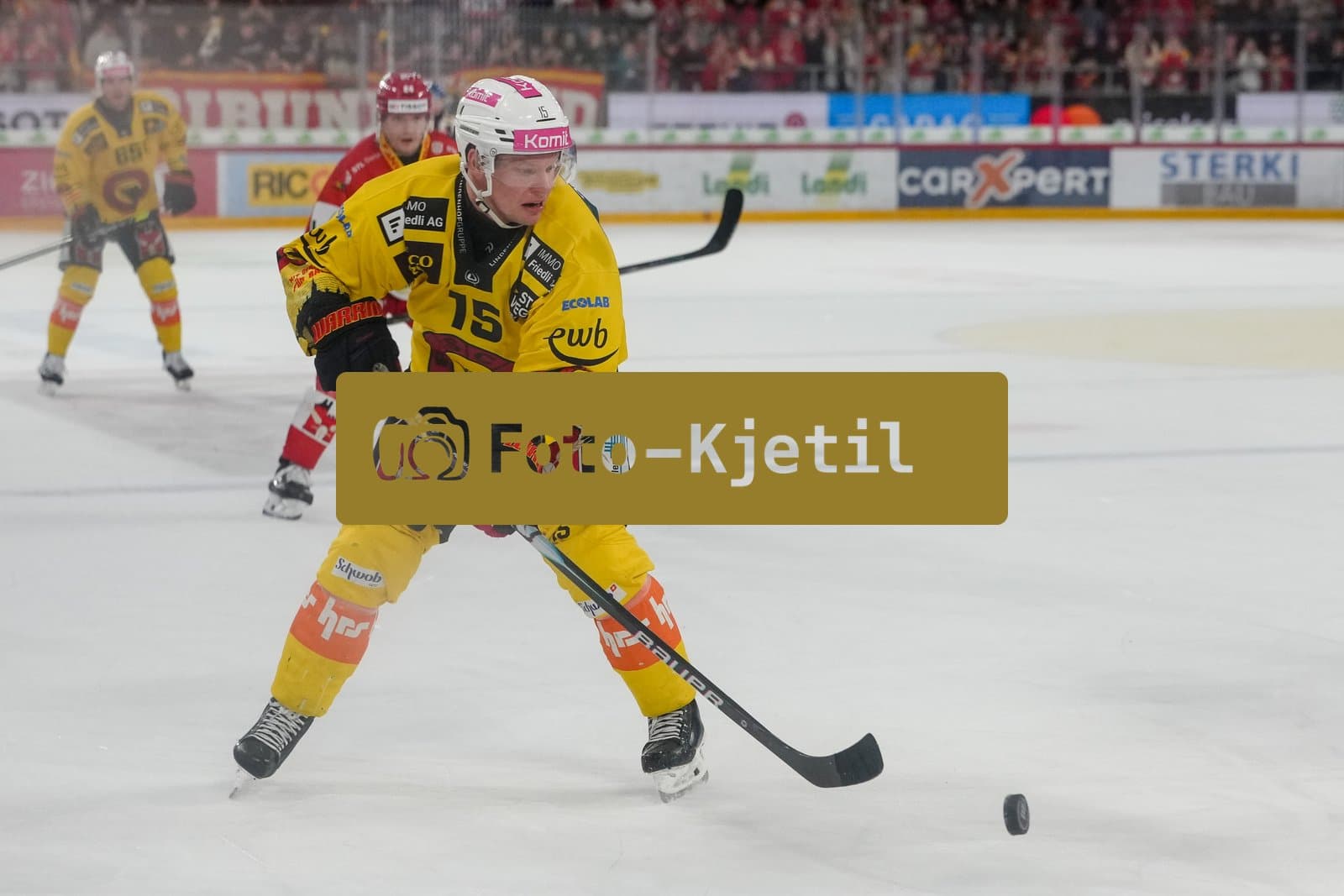 Schweiz: National League Play-In Runde 1, Spiel 1 2025/26, EHC Biel-Bienne vs SC Bern - Tissot Arena, Biel-Bienne: Miro Aaltonen (15 SCB) in Aktion