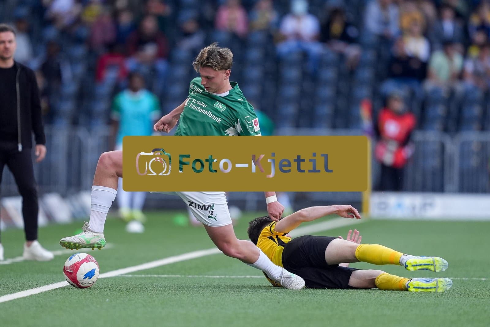 Schweiz: Super League 2025 - 2026, BSC Young Boys vs FC St. Gallen - Stadion Wankdorf, Bern: Alessandro Vogt (18 St. Gallen)