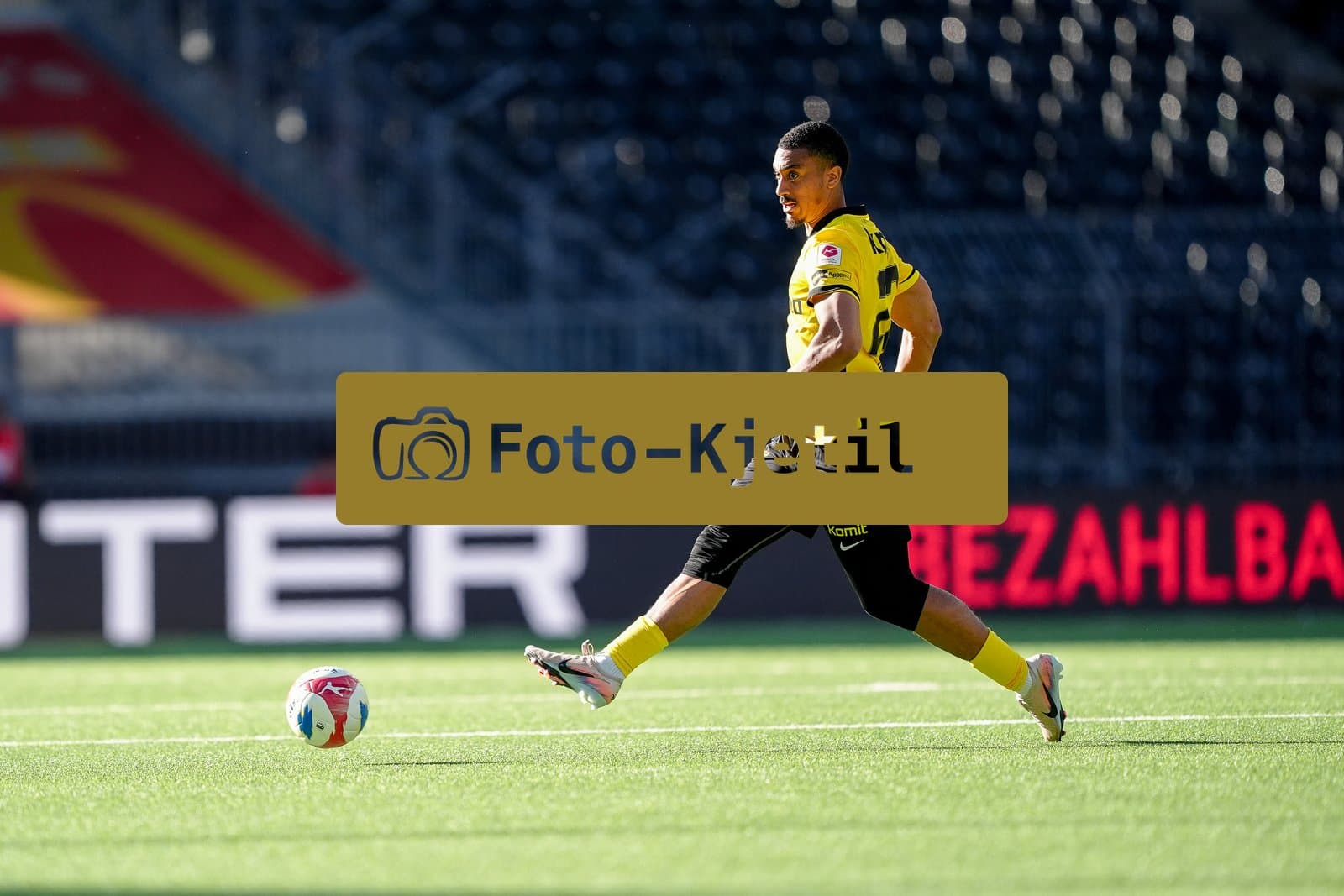 Schweiz: Super League 2025 - 2026, BSC Young Boys vs FC St. Gallen - Stadion Wankdorf, Bern: Yan Valery (22 Young Boys)