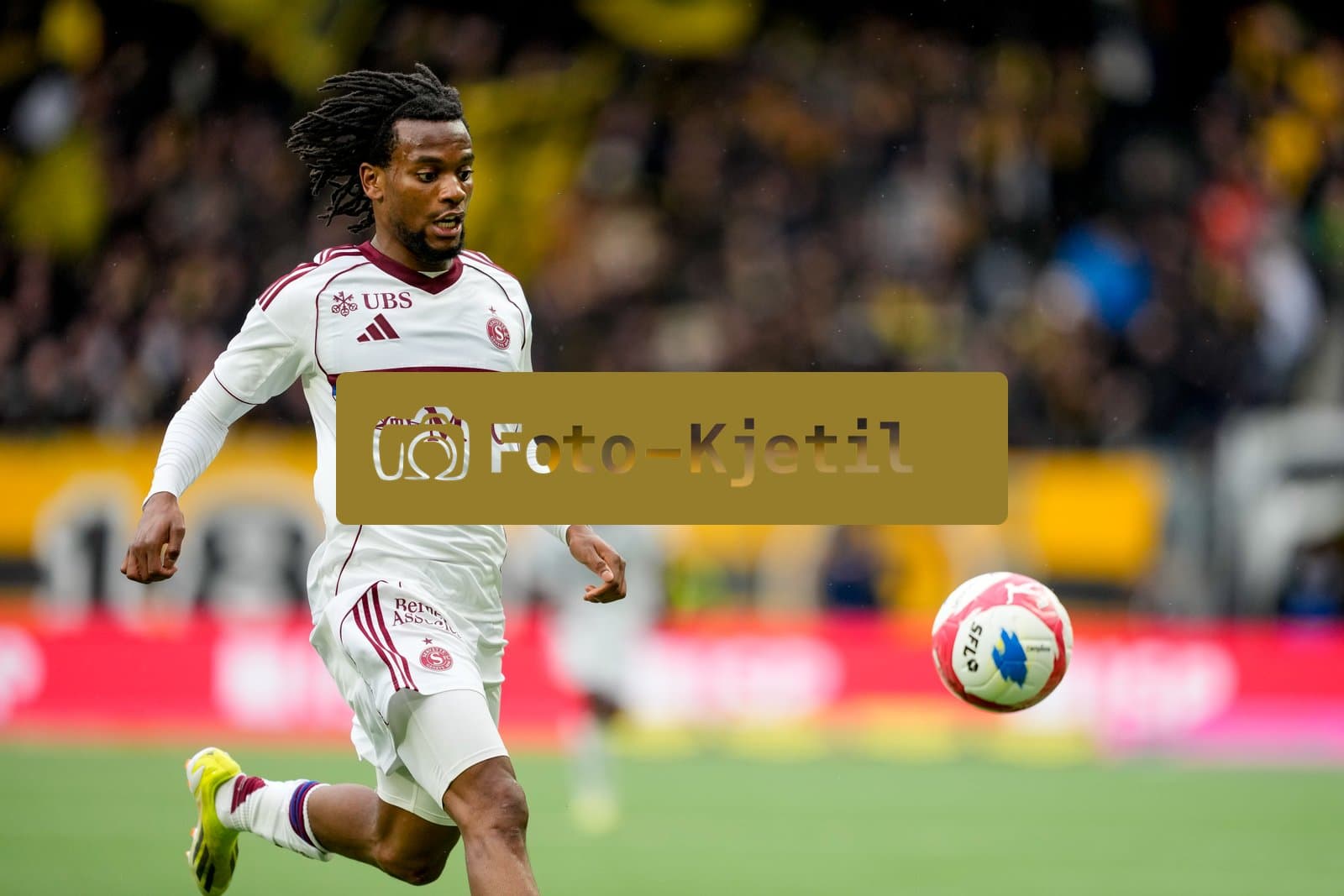 Schweiz: Super League 2025/26, BSC Young Boys vs Servette FC - Stadion Wankdorf, Bern: Junior Kadile (10 SFC)