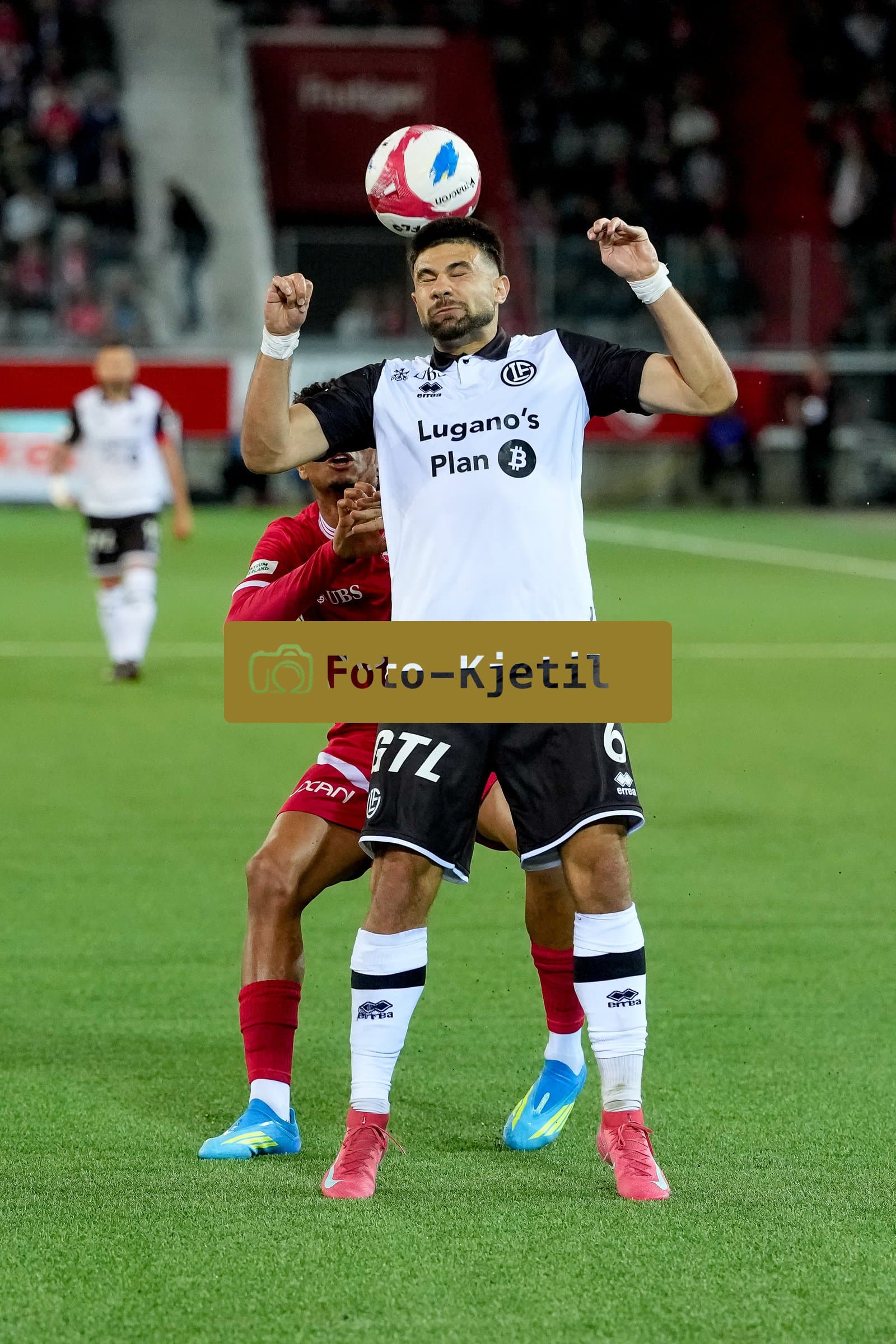 Schweiz: Super League 2025 - 2026, FC Thun vs FC Lugano - Stockhorn Arena, Thun: Antonios Papadopoulos (6 FC Lugano)