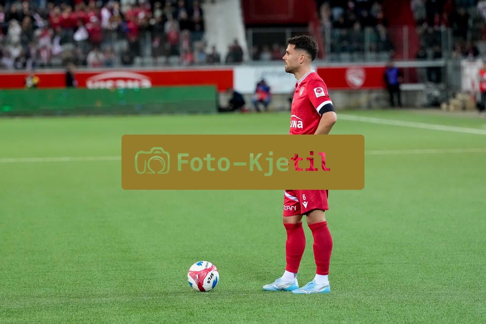 Schweiz: Super League 2025 - 2026, FC Thun vs FC Lugano - Stockhorn Arena, Thun: Leonardo Bertone (6 Thun)